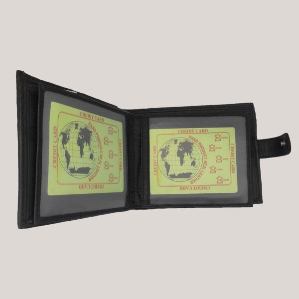 Classic men's leather wallet Classic men's leather wallet