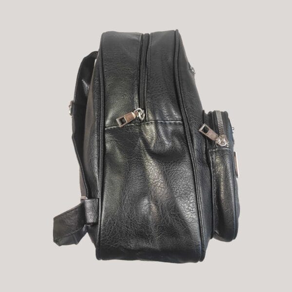 Juoda eko odos kuprinė (1) Juoda eko odos kuprinė (1)