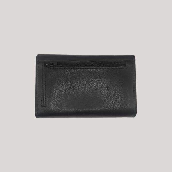 Odinė piniginė moterims Money Maker juoda (4) Odinė piniginė moterims Money Maker juoda (4)