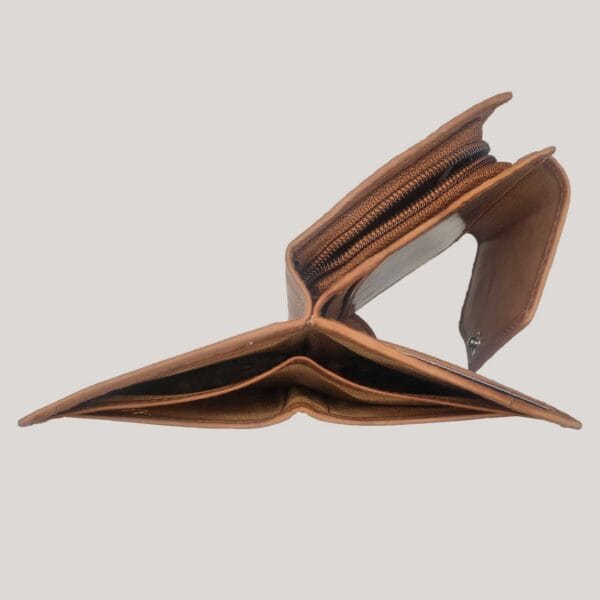 Moteriška odinė piniginė Money Maker - šviesiai ruda (5) Moteriška odinė piniginė Money Maker - šviesiai ruda (5)