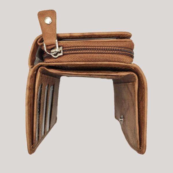 Moteriška odinė piniginė Money Maker - šviesiai ruda (3) Moteriška odinė piniginė Money Maker - šviesiai ruda (3)