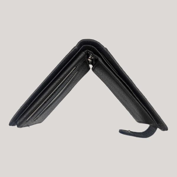 Vyriška odinė piniginė - juoda (4) Vyriška odinė piniginė - juoda (4)