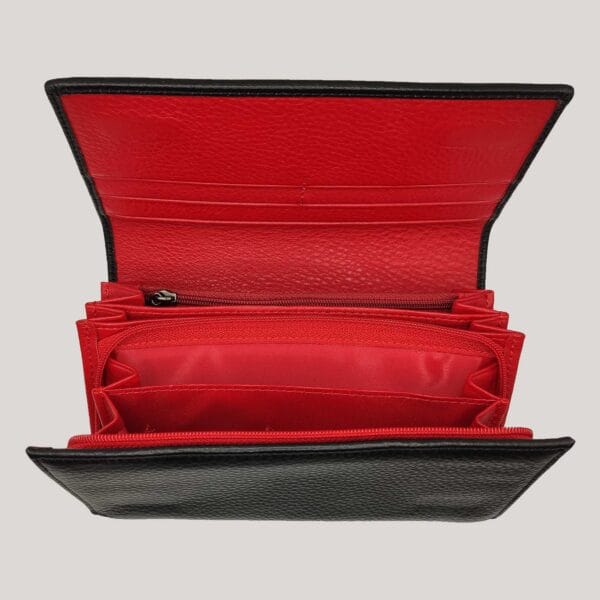 Moteriška odinė piniginė Vermari - juoda (4) Moteriška odinė piniginė Vermari - juoda (4)