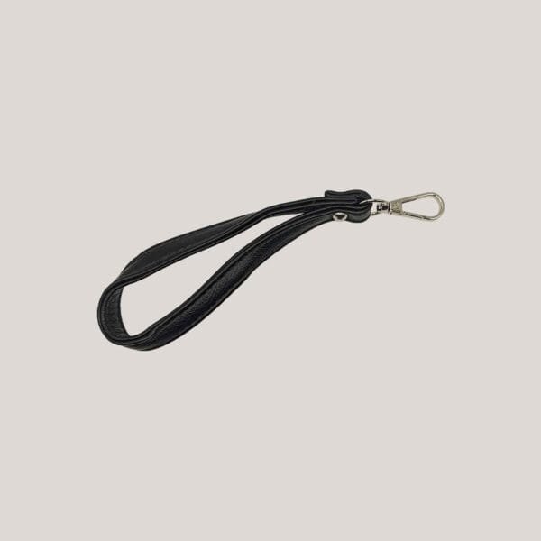 Moteriška eko odos rankinė Moretti - juoda (4) Moteriška eko odos rankinė Moretti - juoda (4)